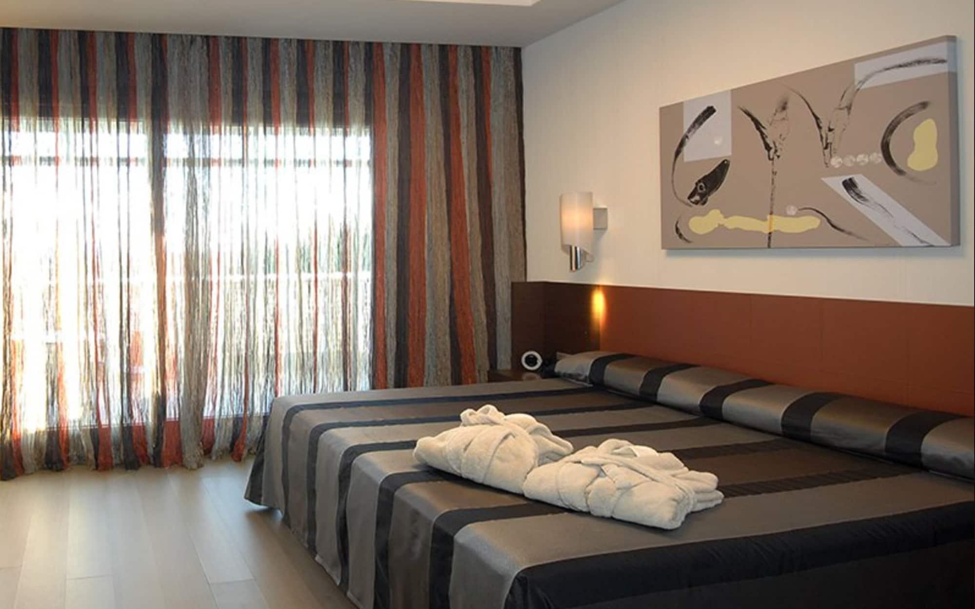 Sercotel El Encin Golf Alcalá de Henares Екстериор снимка